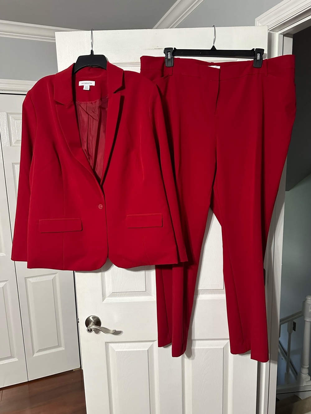 NWT Liz Claiborne Women's Tailored Kate Blazer & Audra Trousers Set
